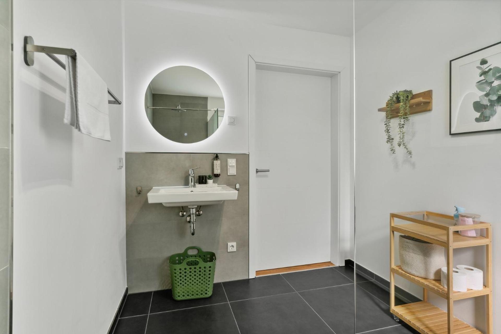 Deluxe Apartment In Bielefeld City Mit Parkplatz Und Terrasse מראה חיצוני תמונה